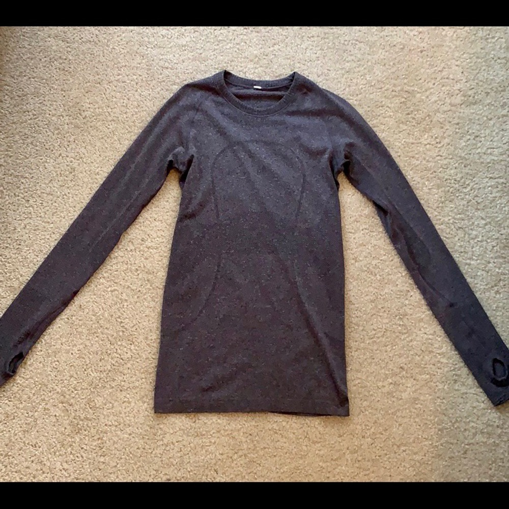 Lululemon Long Sleeve (Size 4)